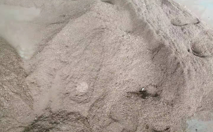 牛糞原料